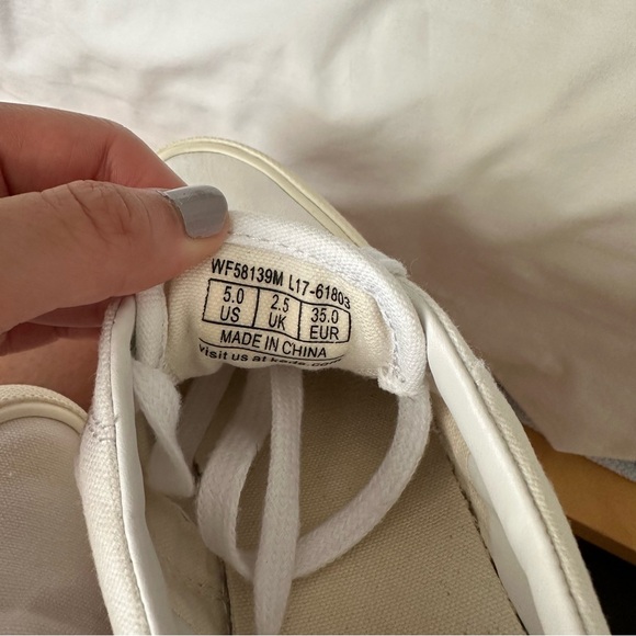 Keds Women's Champion Sneaker in white (size 5) - Picture 7 of 8